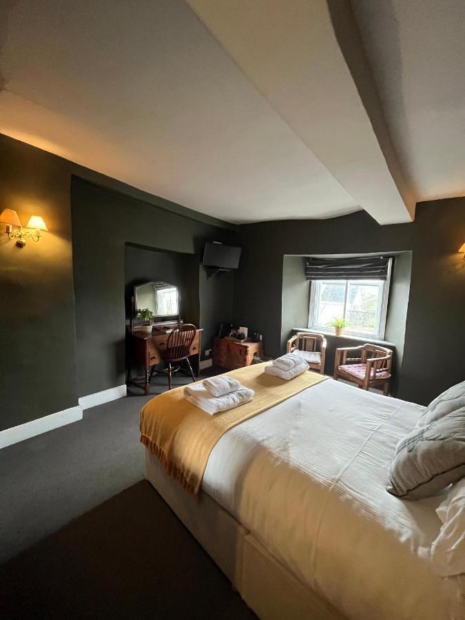 Hotel The Kings Arms à Didmarton Extérieur photo