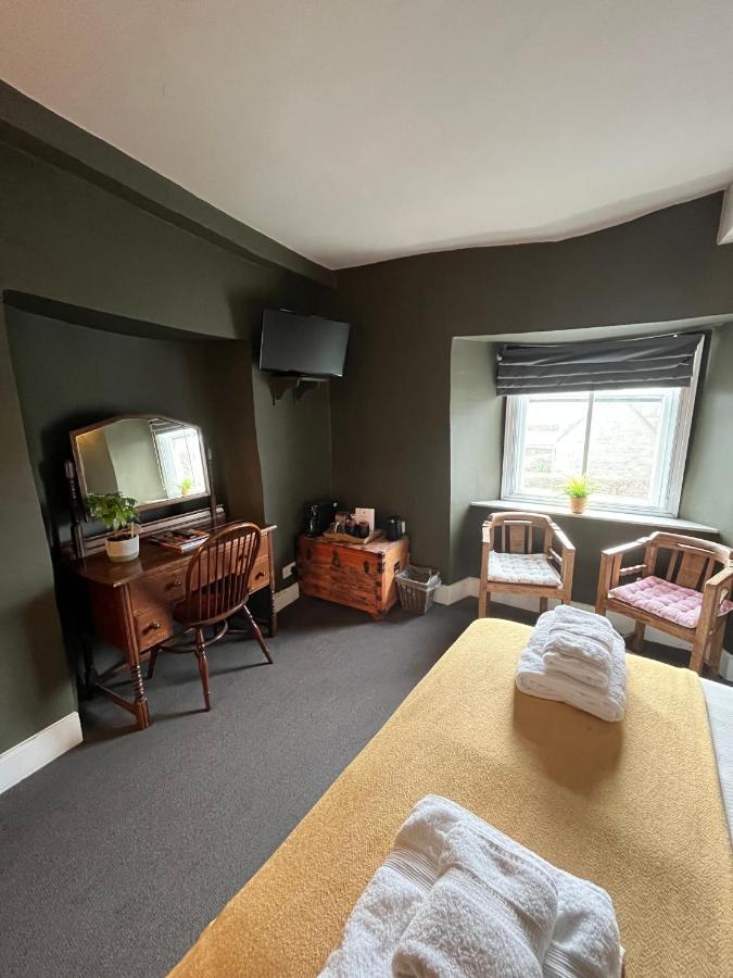 Hotel The Kings Arms à Didmarton Extérieur photo