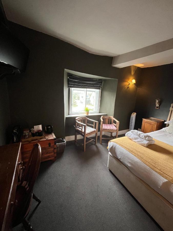 Hotel The Kings Arms à Didmarton Extérieur photo