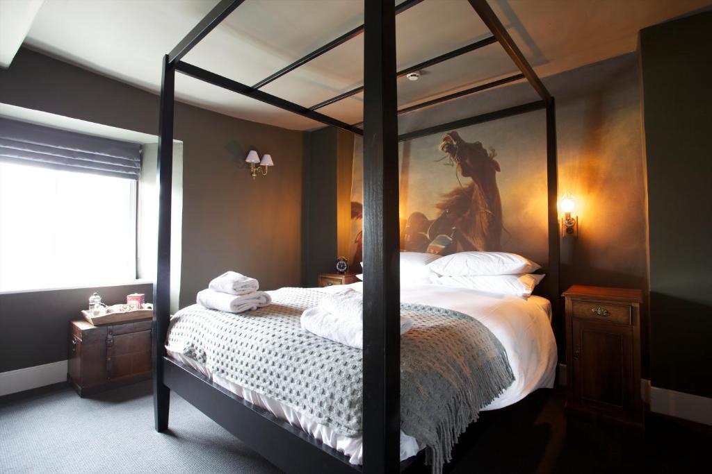 Hotel The Kings Arms à Didmarton Extérieur photo