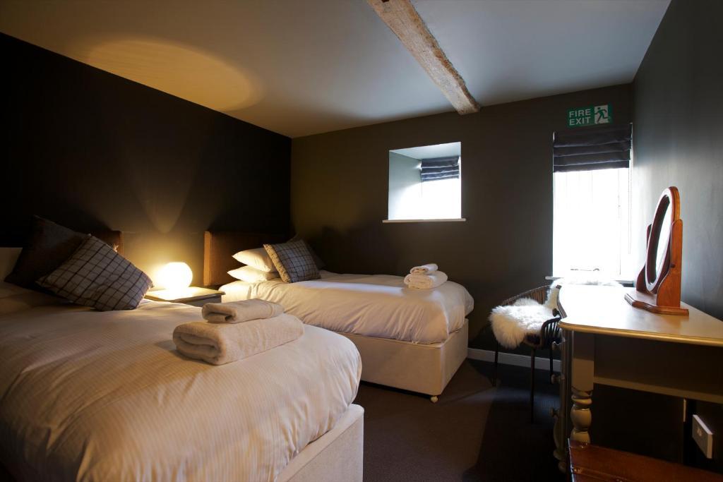 Hotel The Kings Arms à Didmarton Chambre photo